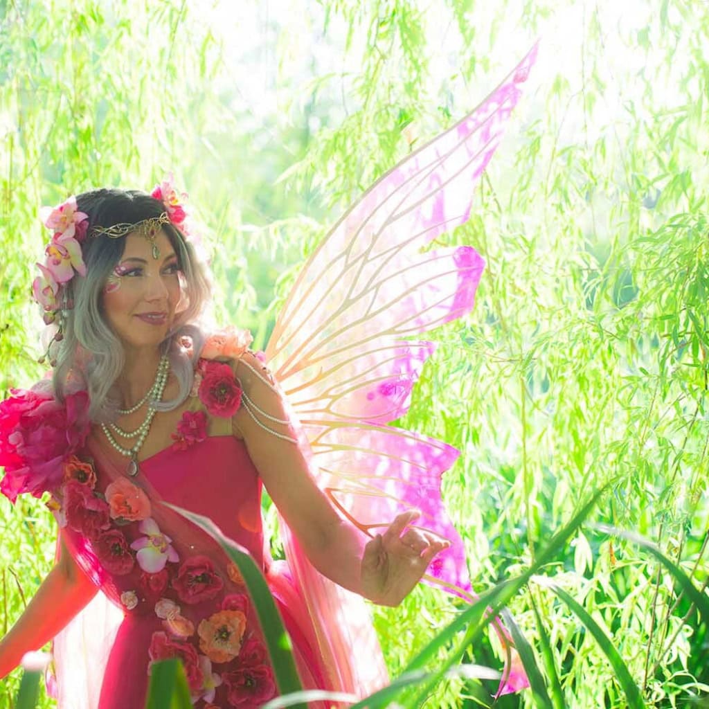 Fairy-in-trees-where-faireis-live-Talula-Shimmerwing-Queen-of-the-Fairies