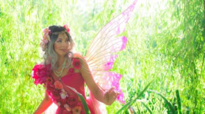 Fairy-in-trees-where-faireis-live-Talula-Shimmerwing-Queen-of-the-Fairies